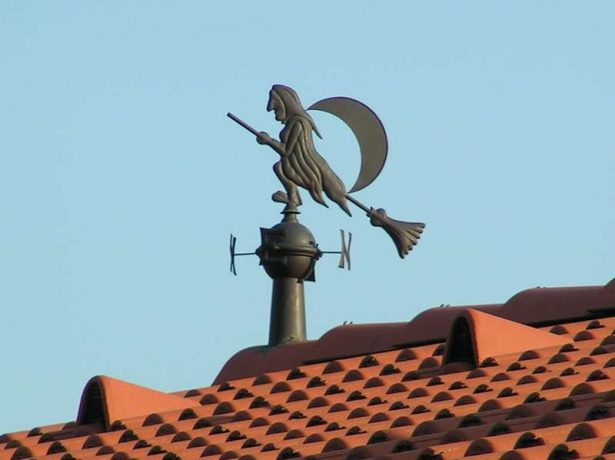 Вгадуємо напрямок вітру: встановлюємо на дах флюгер