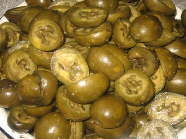 Варення з молодих волоських горіхів: варіанти покрокового приготування